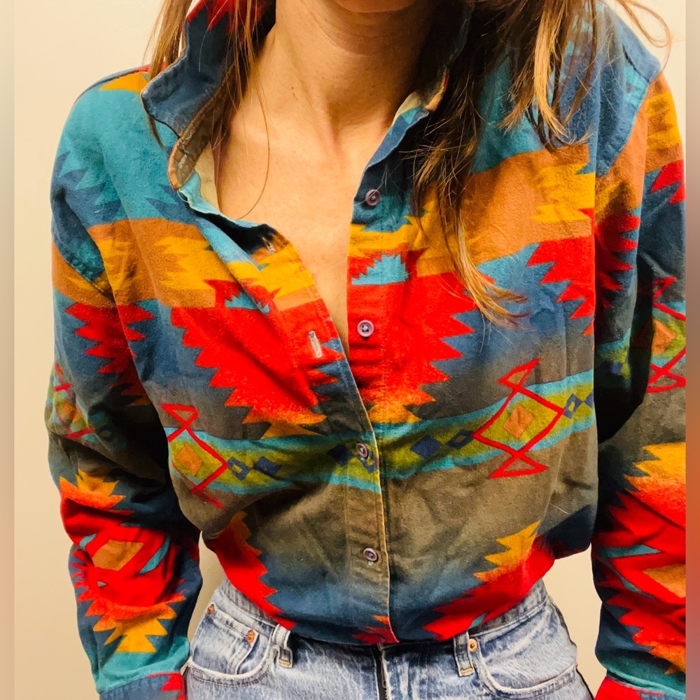 Vintage 90's Woolrich Southwestern Geometric Button-Down Shirt - Picture 12 of 12